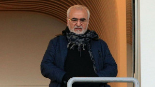 Σκύλιασε το καθεστώς από το ράπισμα         του ΠΑΟΚ
