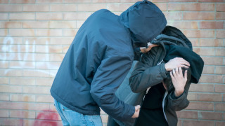 Βόλος: Ανήλικοι κούρεψαν 16χρονο και μετά τον ξυλοκόπησαν