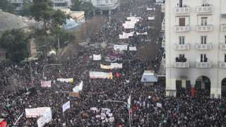 Λαοθάλασσα στη Θεσσαλονίκη για τα Τέμπη: «Βούλιαξε» το κέντρο