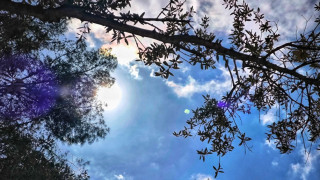 Ο καιρός την Τετάρτη (17/6): Ηλιοφάνεια με πιθανότητα βροχών το μεσημέρι