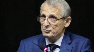 Η έκπτωση  Γκιρτζίκη,          «όπλο» για το σύστημα