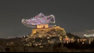 Όταν διαφημιζόμαστε πάνω από την Ακρόπολη