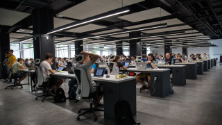 Ποιοι είναι οι 260.000 εργαζόμενοι που «λείπουν» από την αγορά εργασίας