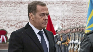 Παραλήρημα Μεντβέντεφ κατά Ζελένσκι: «Ο χάρος φτάνει σε απόσταση αναπνοής από αυτόν»