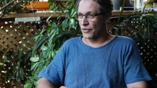Χειλάκης: «Ο Μπέζος είναι ο πατέρας μου και ο Κυριακίδης ο αδερφός μου»