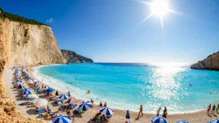 Εδώ Χαλκιδική. Εδώ Σερβοσκοπιανοβουλγαρικορουμανική Δημοκρατία. Ακούει κανείς;