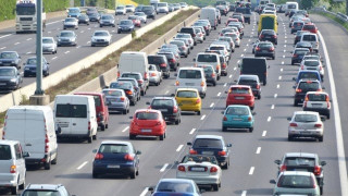Οπαδοί του Τραμπ καταγγέλλουν όσους μένουν στη χώρα χωρίς άδεια