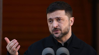 Περιμένει το ειρηνευτικό σχέδιο ο Ζελένσκι: Γκρίνια από Τραμπ