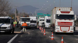 Φεύγουν οι αγρότες έρχονται οι μεταφορείς: Νέος πονοκέφαλος για την κυβέρνηση