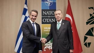 Τουρκία: Ψάχνει αφορμές για πόλεμο, αλλά... συμβάλλει στη διεθνή ειρήνη