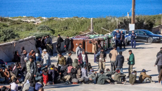 Μεταναστευτικό: Υπέρ της απέλασης παράτυπων μεταναστών το 55,3% των πολιτών