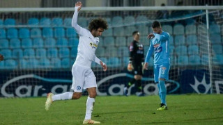 Ντύθηκε Φαράω ο                                      Ουάρντα (pic)